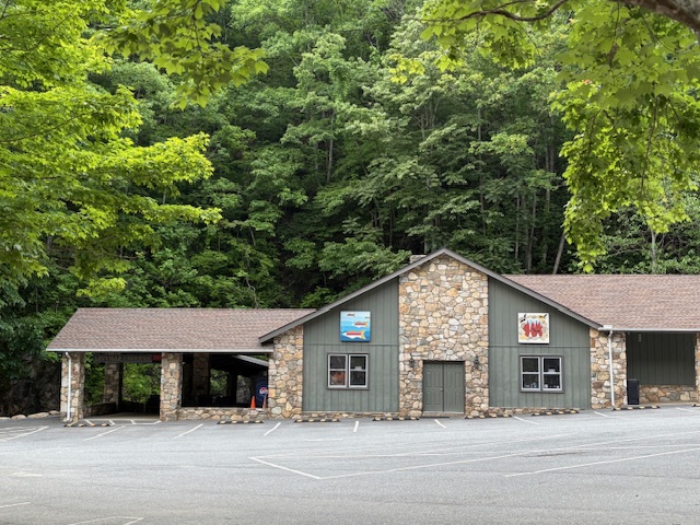 Linville Caverns, Inc