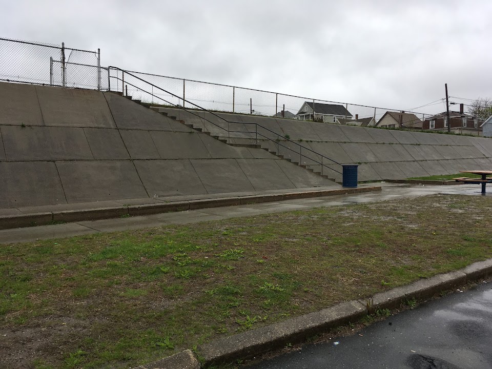 HAYDEN MCFADDEN ELEMENTARY SCHOOL